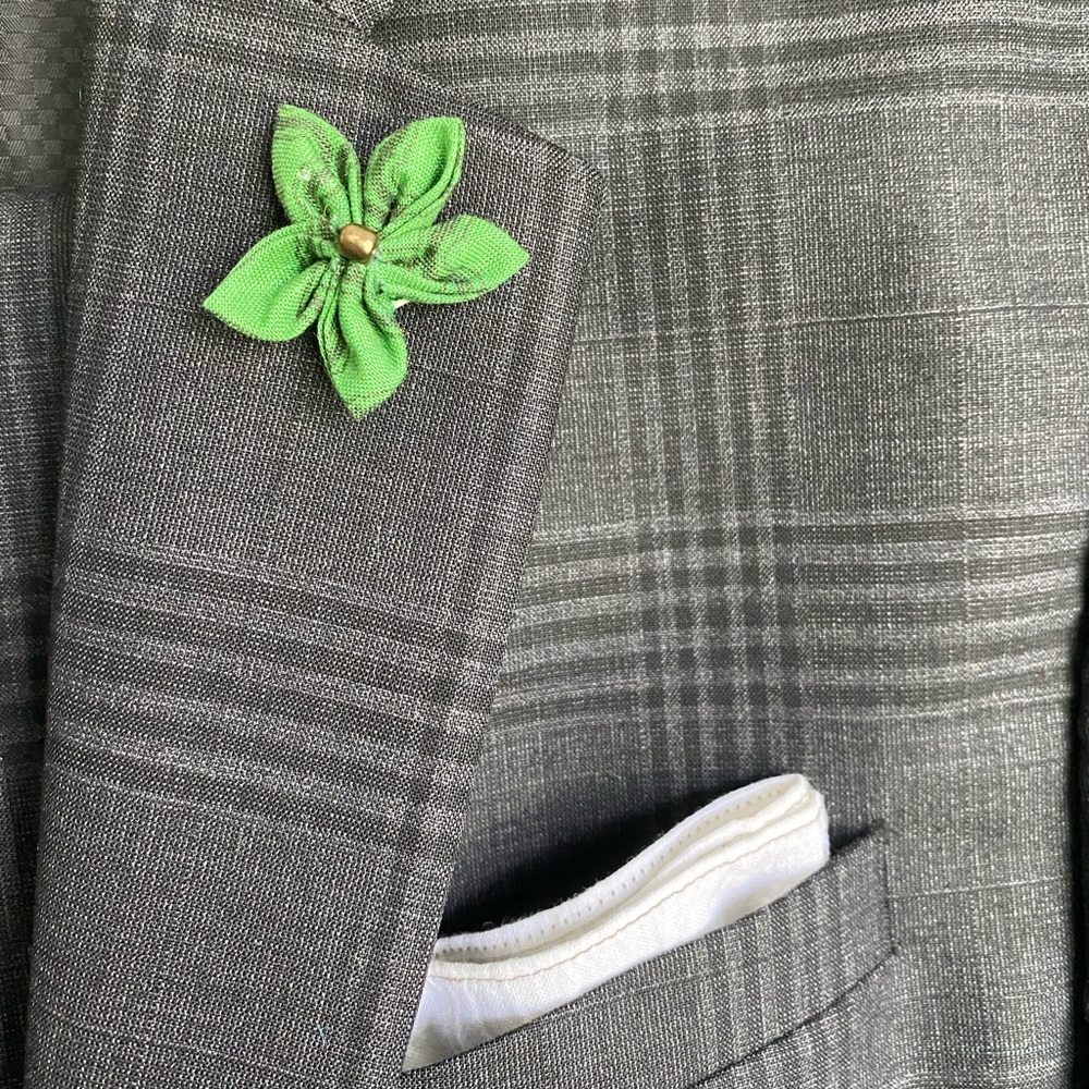 Lapel pin